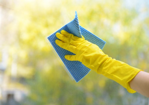 Removal of mixed household waste from a terrace-style property